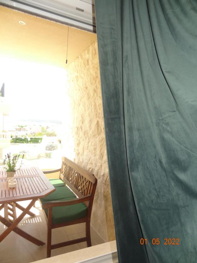 Fantazija Apartment Vodice Bagian luar foto