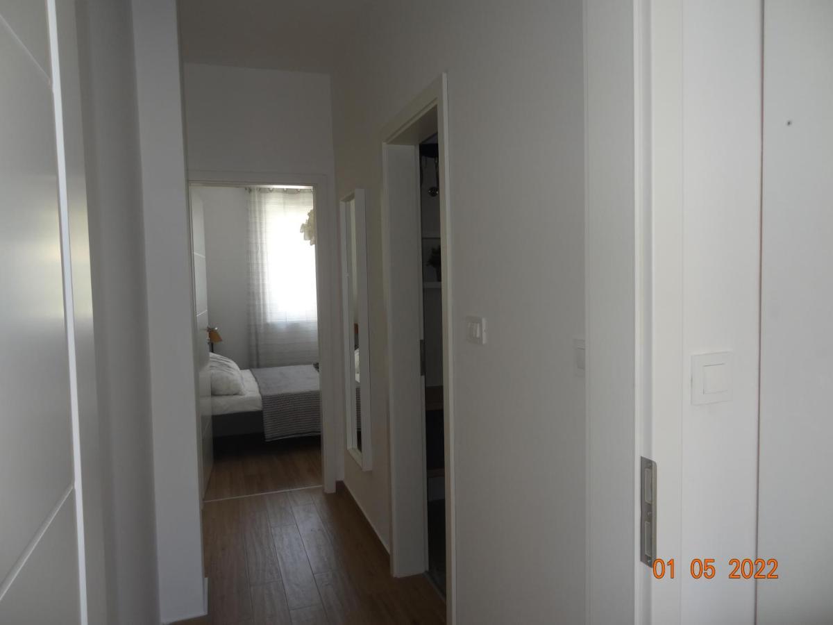 Fantazija Apartment Vodice Bagian luar foto